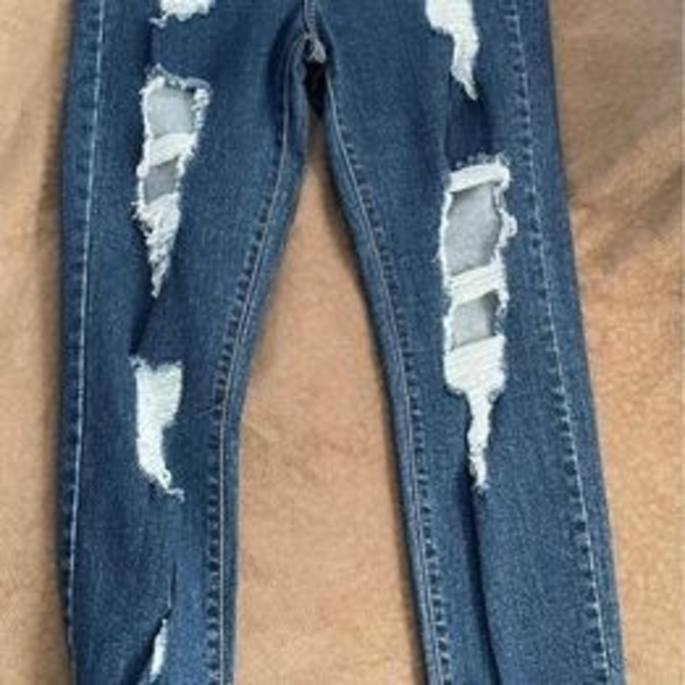 NWT Size 7 American Bazi Destroyed Relax Fit Jeans